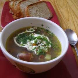 Бобовый суп с кабаньими хвостиками