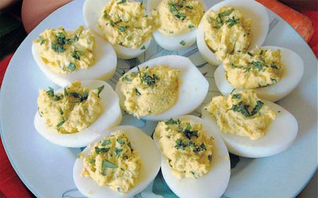 Яйца под соусом бешамель, рецепт приготовления с фото
