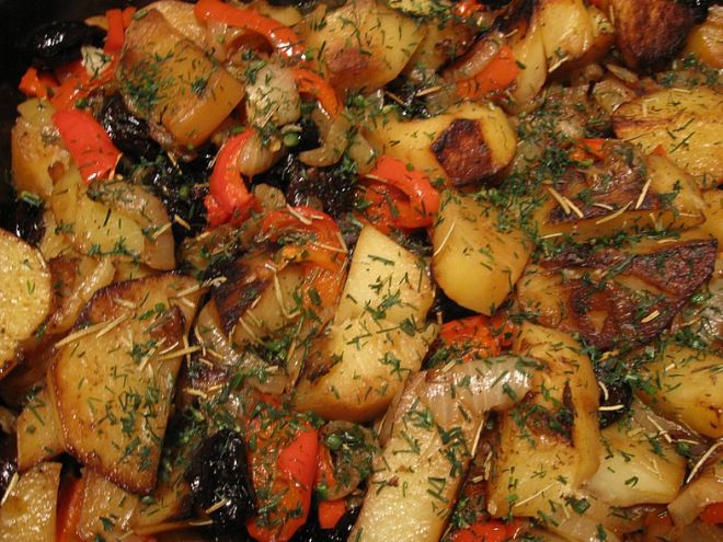 Картофель тушеный с черносливом, как приготовить по рецепту пошагово с фото