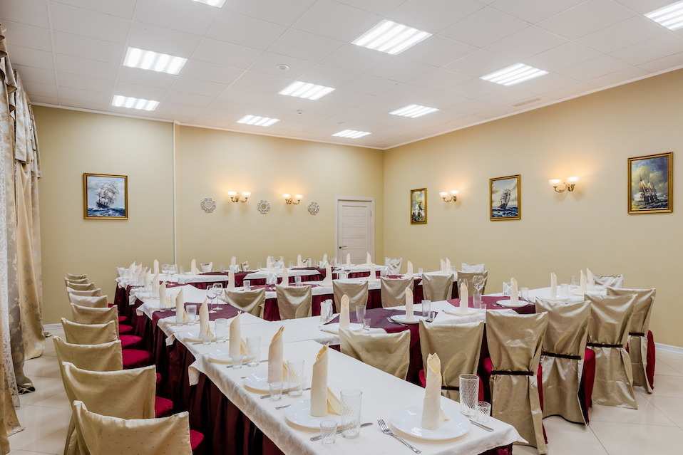 Поминальная трапеза на Политехнической 17