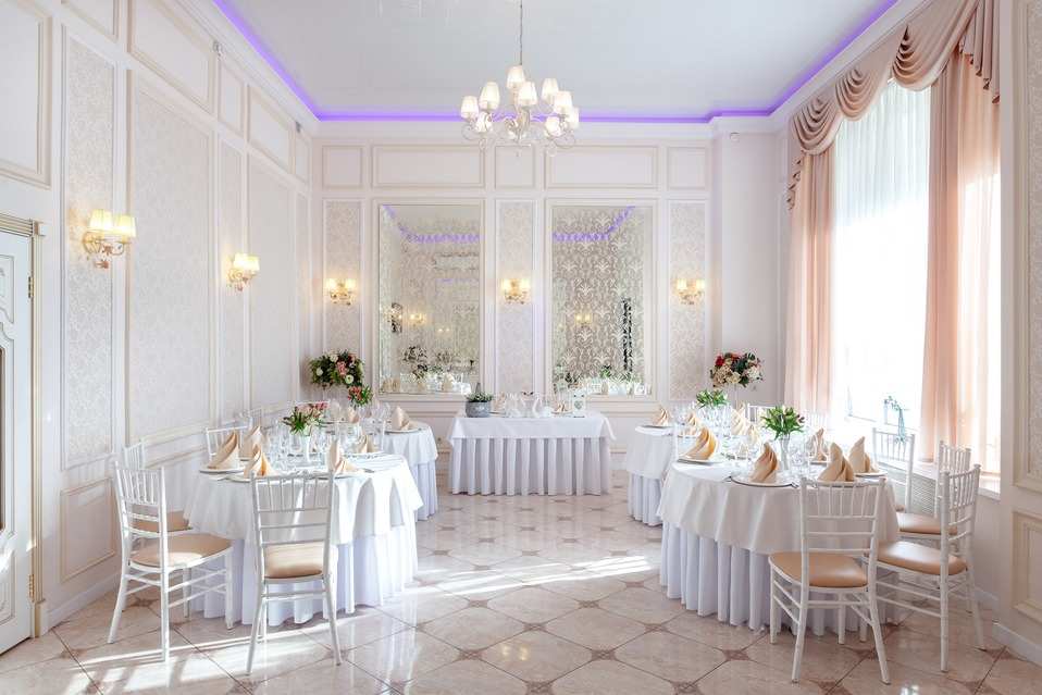 Адам и Ева банкетный зал на Малоохтинском проспекте