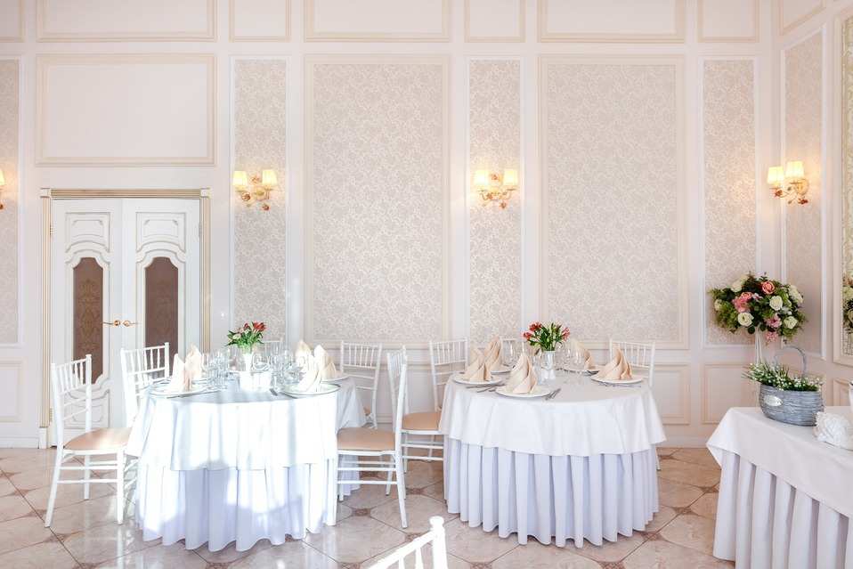 Адам и Ева банкетный зал на Малоохтинском проспекте