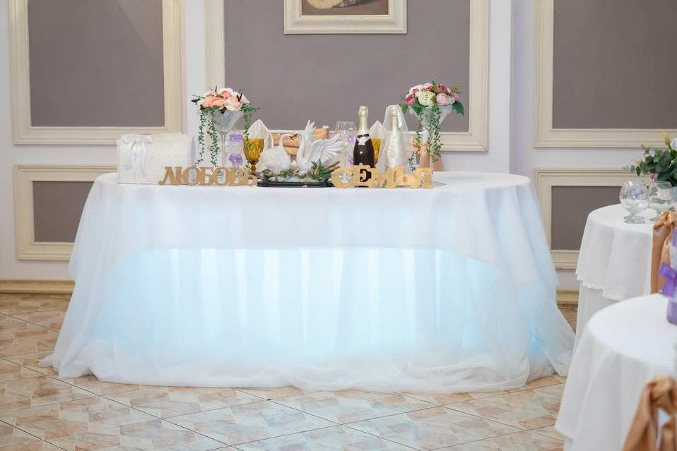 Адам и Ева банкетный зал на Обуховской обороне