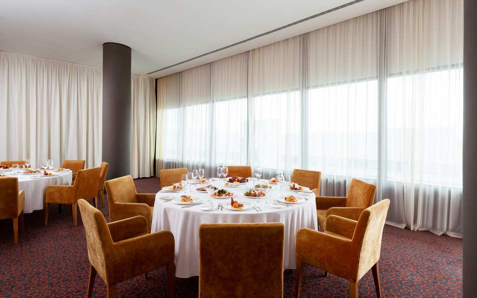 Crowne Plaza банкетный зал