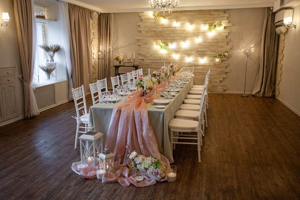 Весенний банкетный зал на Римского-Корсакова