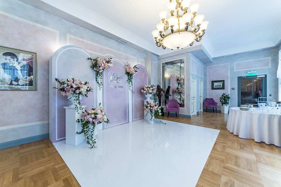 Петръ банкетный зал