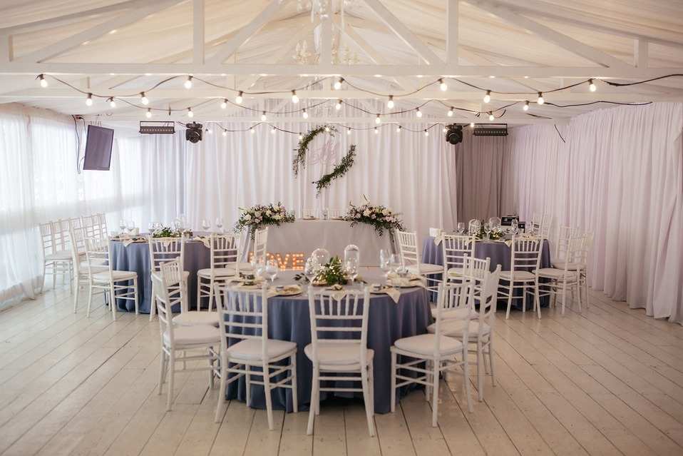 Паруса на речке банкетный зал