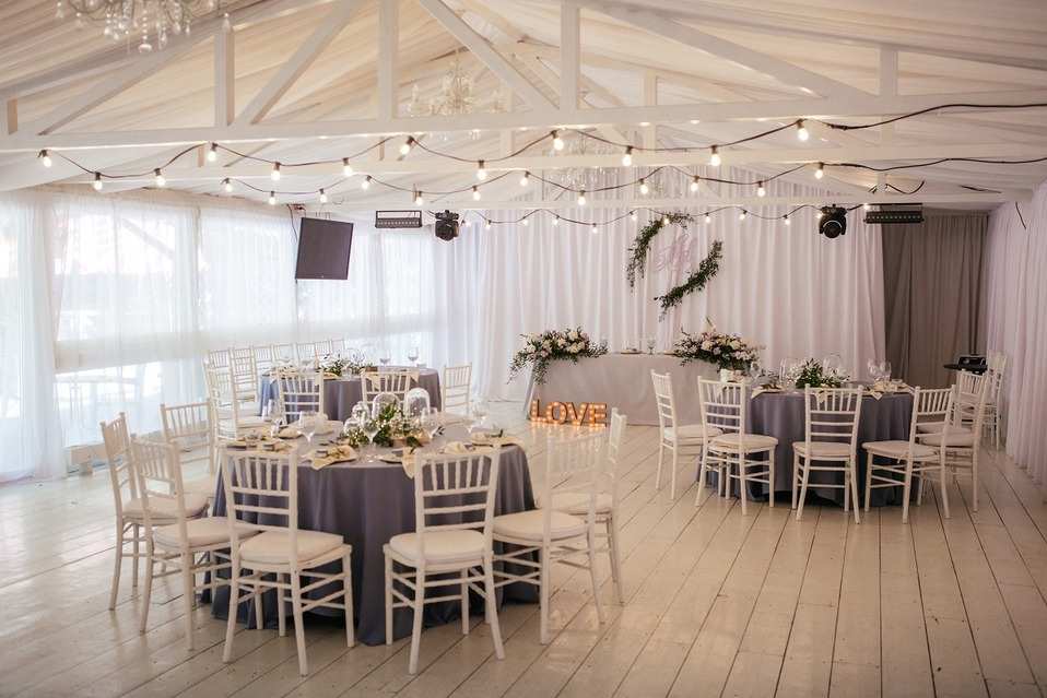 Паруса на речке банкетный зал