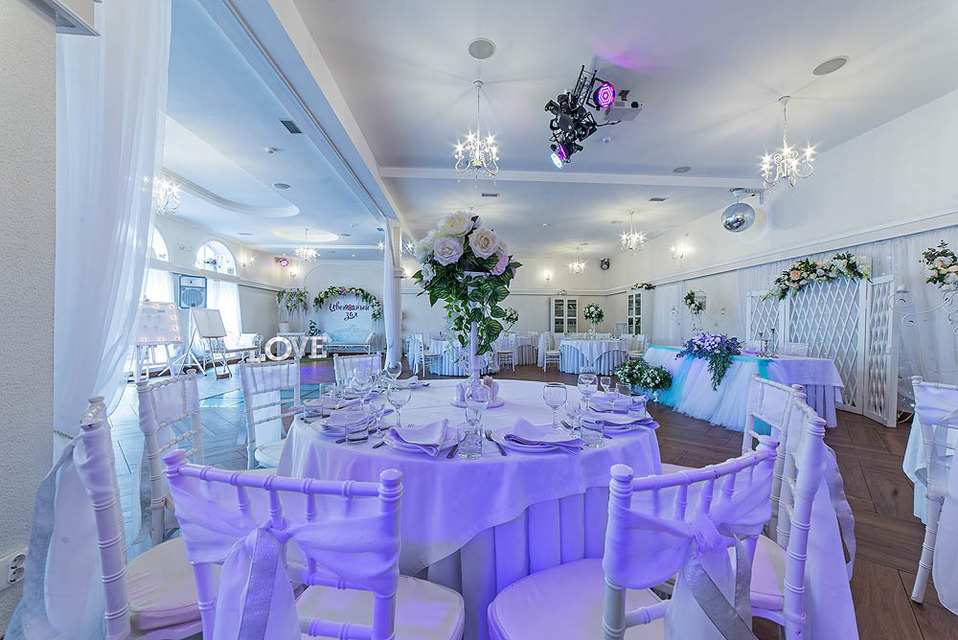 Замок в Пушкине банкетный зал