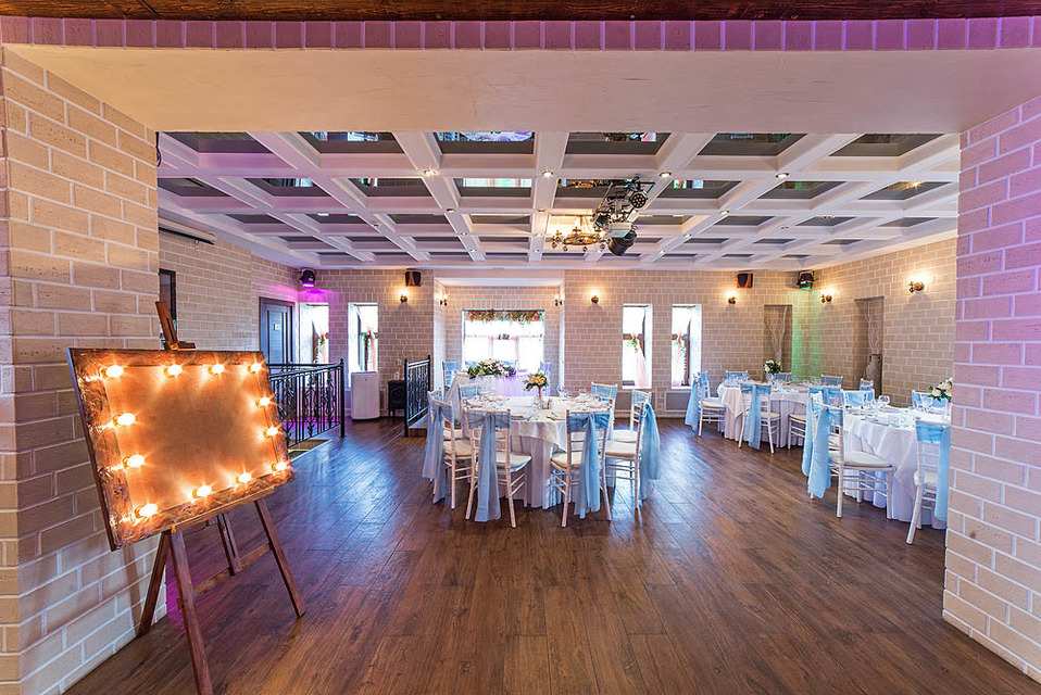 Замок в Пушкине банкетный зал