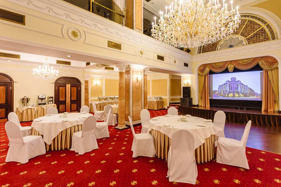 Эмеральд банкетный зал