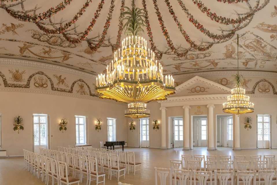 Павильон роз в Павловске