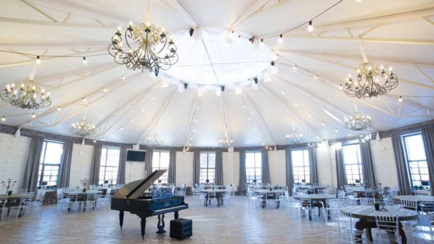 Петергоф лофт банкетный зал