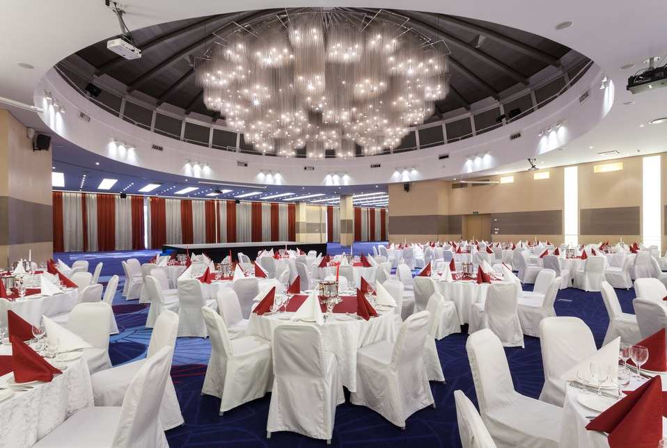 Банкетный зал Park Inn Прибалтийская