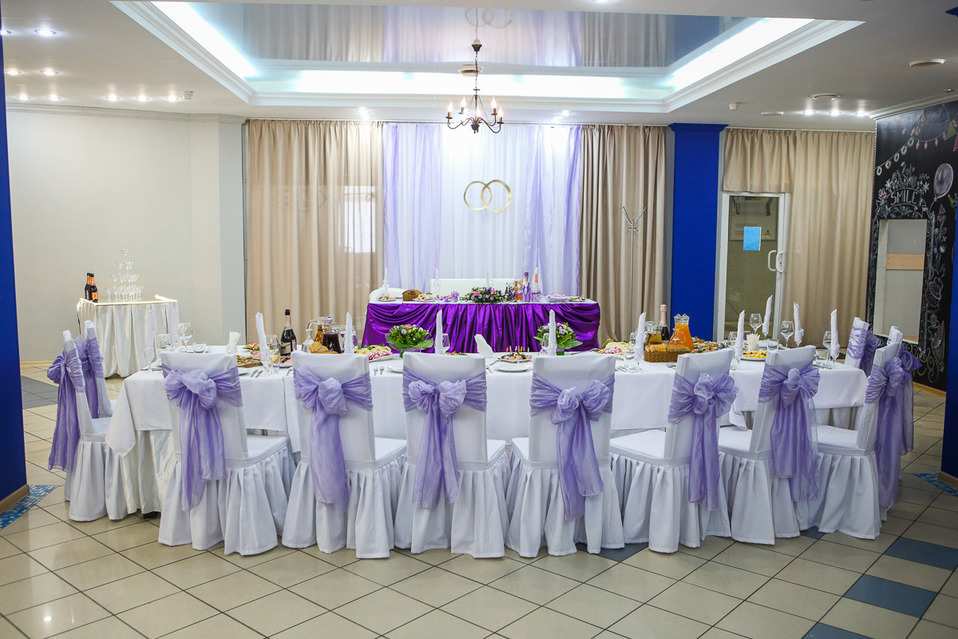 Возрождение банкетный зал