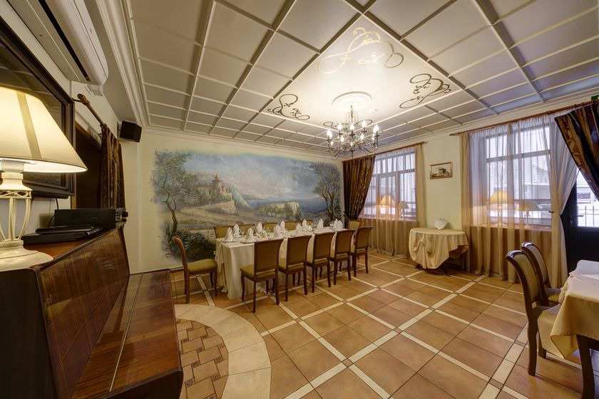 Грин отель в д.Низино Петергоф ресторан