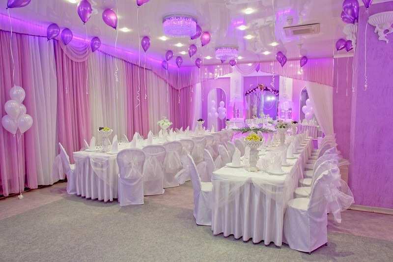 Зеркальный банкетный зал