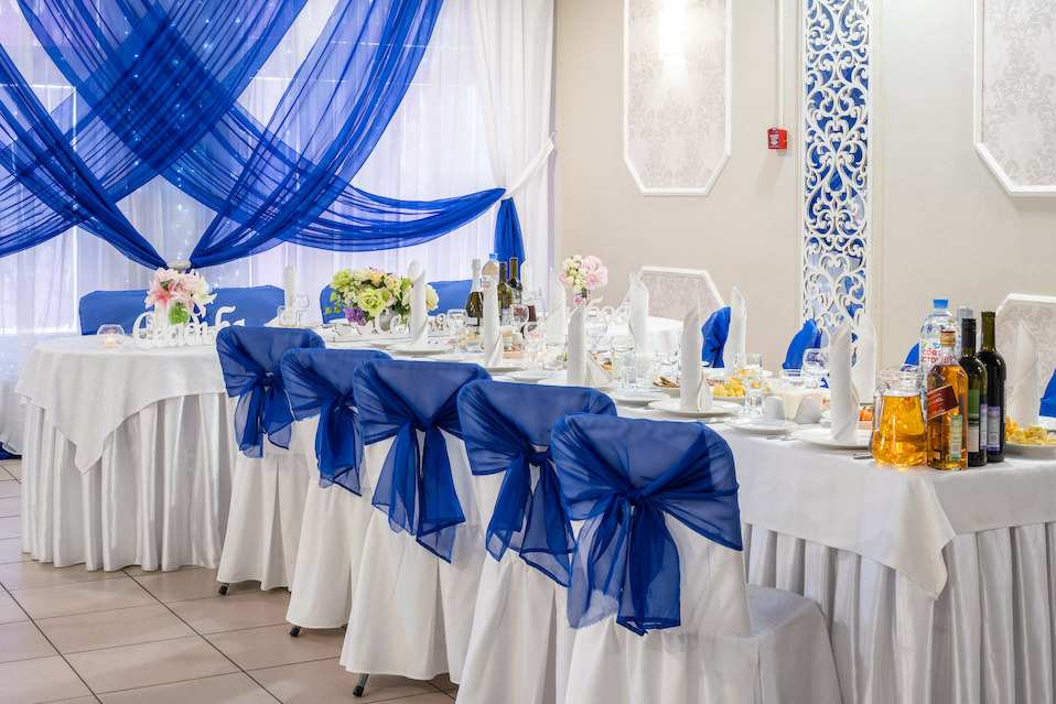 В двух шагах банкетный зал