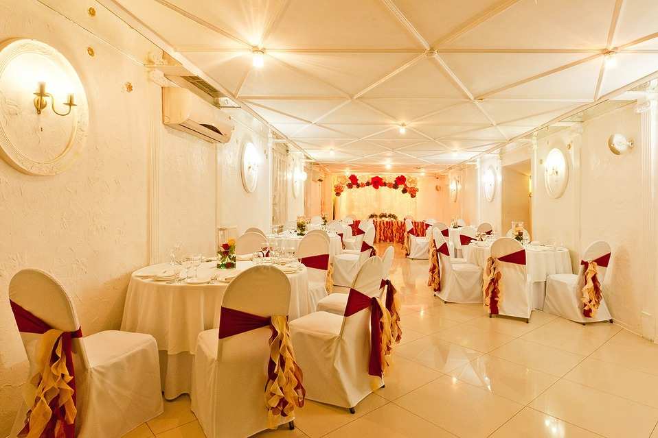 Праз-д-ник банкетный зал