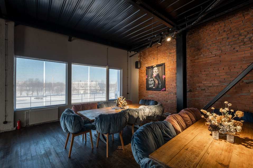 Синяя рыба банкетный зал