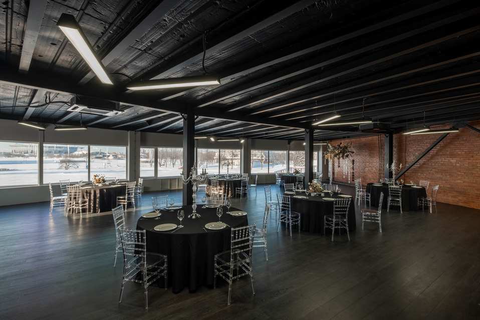 Синяя рыба банкетный зал