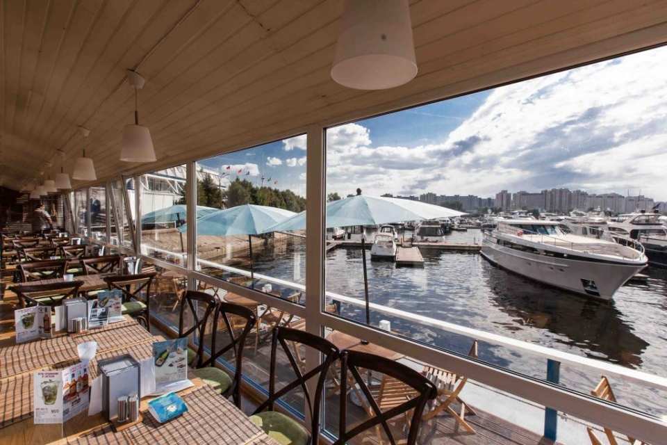 Ресторан Паруса Петровская коса 9