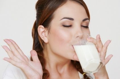 Лечение молоком и молочными продуктами, целебные свойства молока
