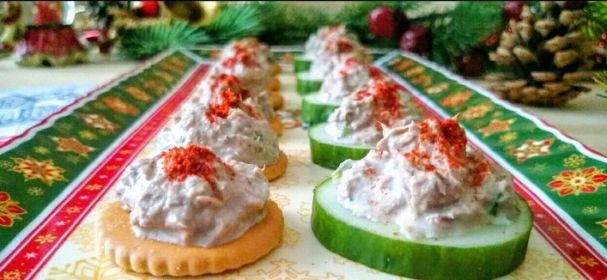 Канапе из тунца на огурцах Канапе из тунца на огурцах, рецепт с фото, пошагово