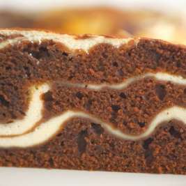 Шоколадно-творожный мраморный пирог