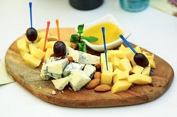 Как сделать сырную тарелку в домашних условиях