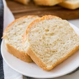 Белый хлеб с сыром