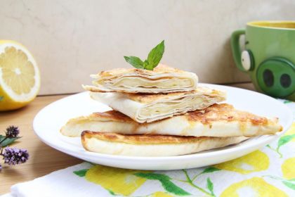 Лаваш с яйцом и сыром на сковороде Лаваш с яйцом и сыром на сковороде, рецепт с фото, пошагово