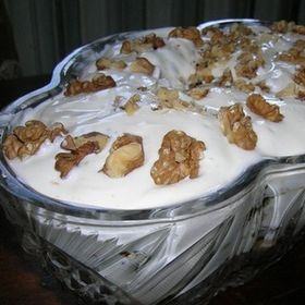 Салат с черносливом грецким орехом и сметаной рецепт с фото пошагово  