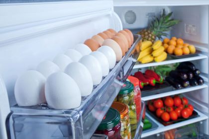 Как хранить яйца в холодильнике