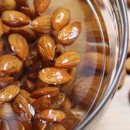 Как правильно замачивать орехи перед употреблением