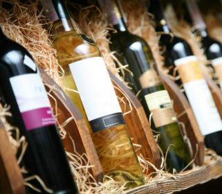 Как выбрать вкусное вино в магазине, полезные советы по выбору вина