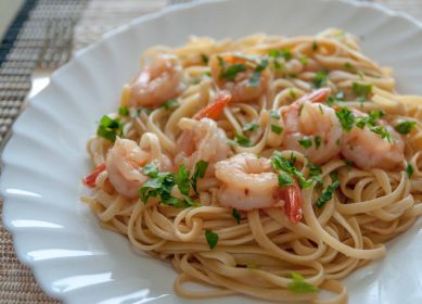 Паста с креветками и болгарским перцем Паста с креветками и болгарским перцем, как приготовить по рецепту пошагово с фото и видео