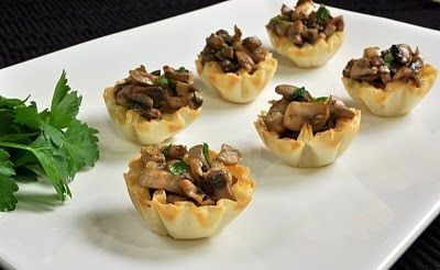 Тарталетки с курицей грибами и сыром в духовке рецепт с фото пошагово