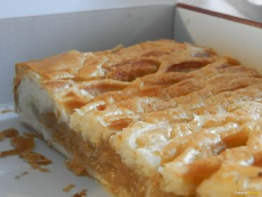 Слоеный яблочный пирог рецепт с фото пошагово 