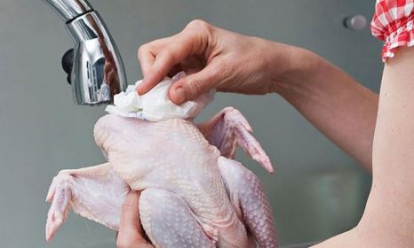 Можно ли мыть курицу