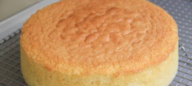 Почему коржи оседают при выпечке, ошибки при приготовлении бисквита