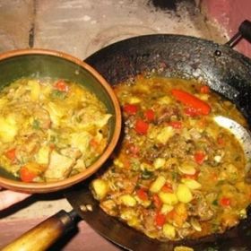 Тушеные бараньи ребрышки с картошкой и овощами рецепт с фото пошагово