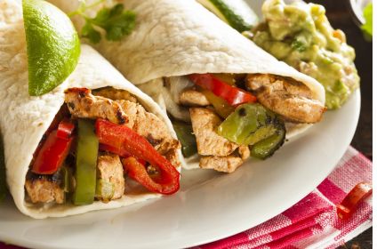 Мексиканские фахитас Мексиканские фахитас с курицей и фасолью - рецепт с фото