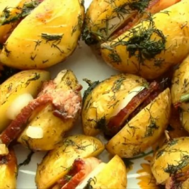 Картошка со свининой по-украински в духовке