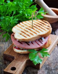 Порилайнен – финский бутерброд с вареной колбасой - рецепт с фото