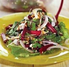 Салат из листьев свеклы с грецкими орехами рецепт с фото пошагово