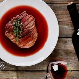 Блюда с вином