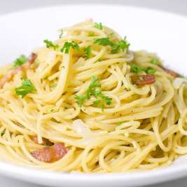 Спагетти с горбушей в сливочном соусе