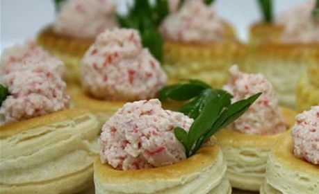 Волованы с крабовым салатом Волованы с крабовым салатом, рецепт с фото, пошагово
