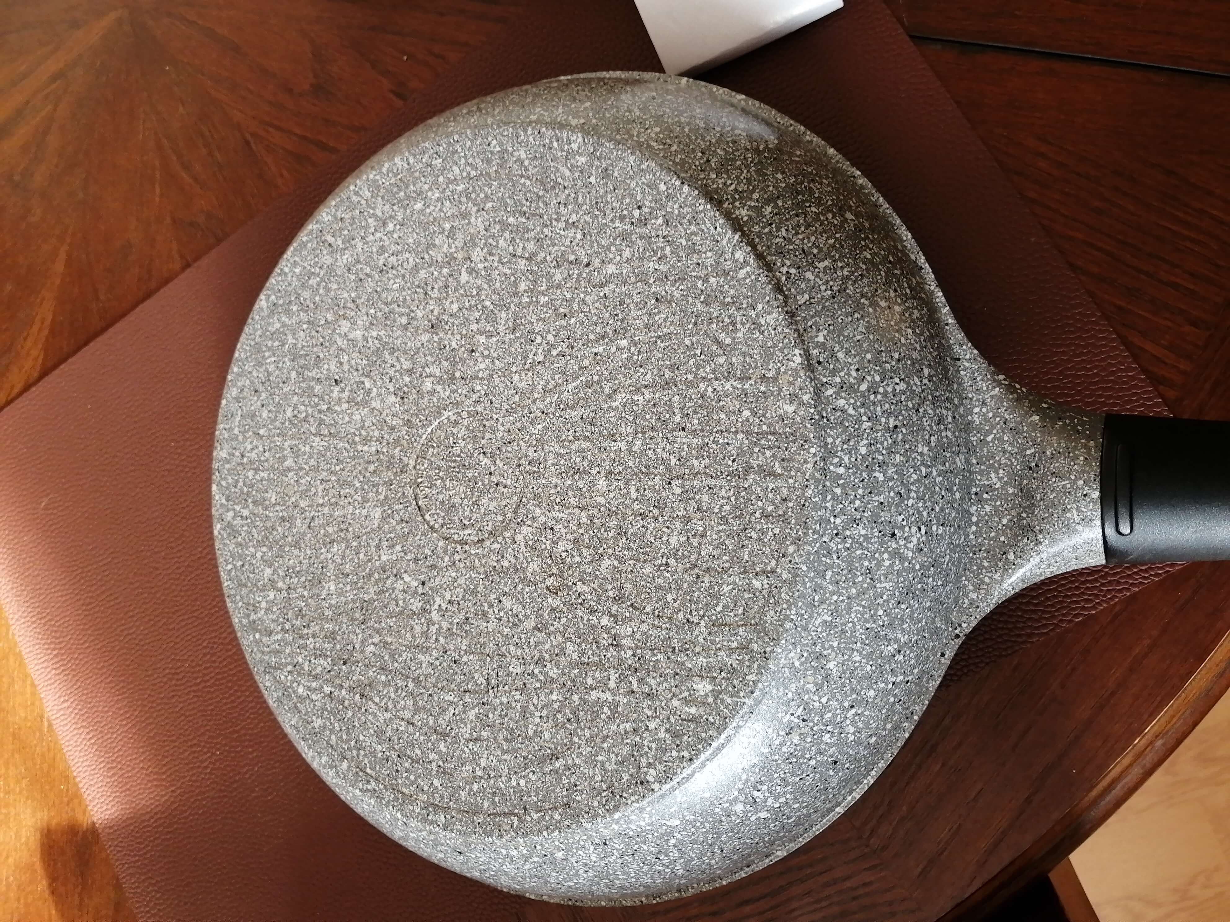 Сковорода литая Ozen, 28 см